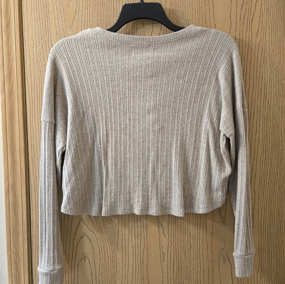 Hollister Cropped Ribbed Beige Long Sleeve sz M - Picture 5 of 5